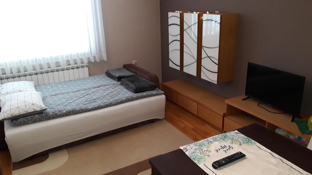 Apartmani Exit 페일 외부 사진
